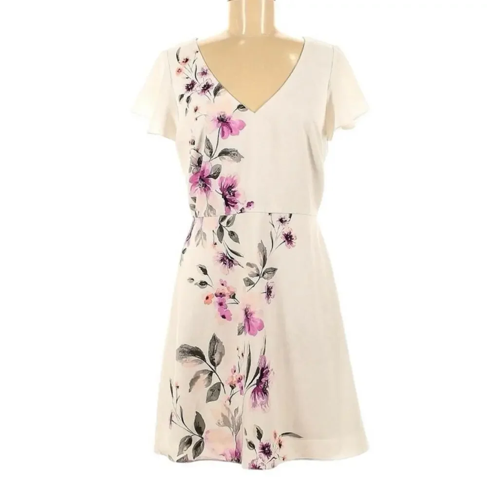 White House Black Market Dress Flower accents Flutter Sleeves Size 16Plus Size.